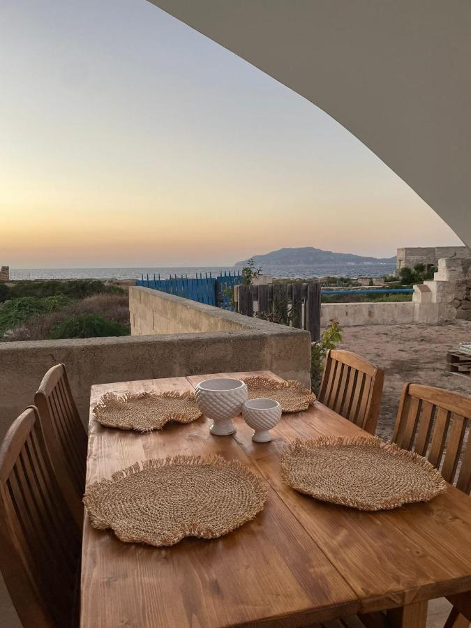 La Finestra A Tramontana Appartement Favignana Buitenkant foto