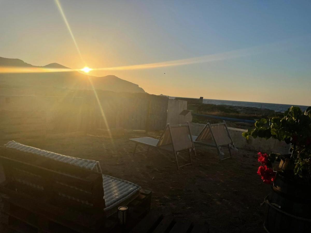 La Finestra A Tramontana Appartement Favignana Buitenkant foto