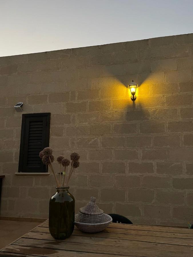 La Finestra A Tramontana Appartement Favignana Buitenkant foto
